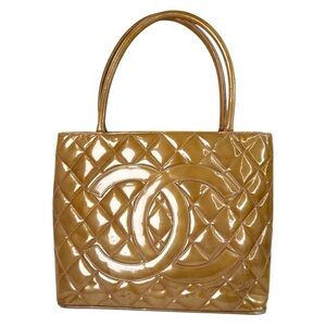 💖Vintage CHANEL Patent Leather Tote-medallion broken off